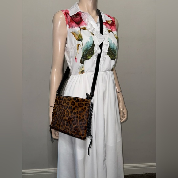 CONVALORE Leopard Everyday Crossbody Bag - Picture 4 of 15